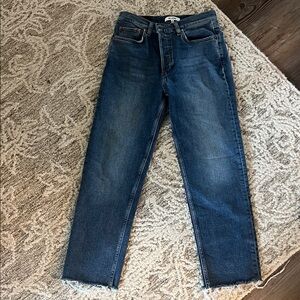 Re/Done Classic Indigo Straight Jeans
Womens jeans worn once